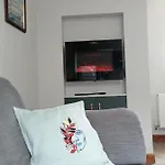 Self Catering Upstairs At Tradcottage Apartman