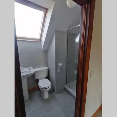 Self Catering Upstairs At Tradcottage Apartment